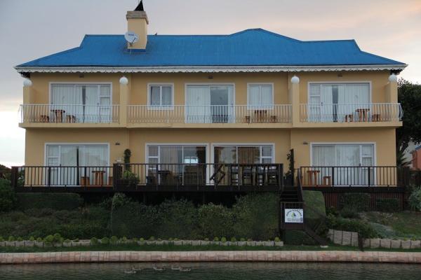 Marina Martinique B&B | Bed And Breakfast | Jeffreys Bay, Eastern Cape ...