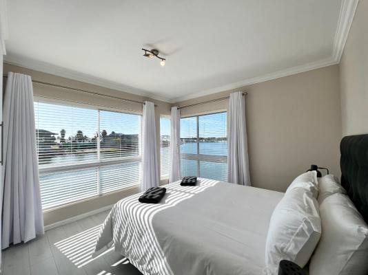 Water Views Apartment - 172825