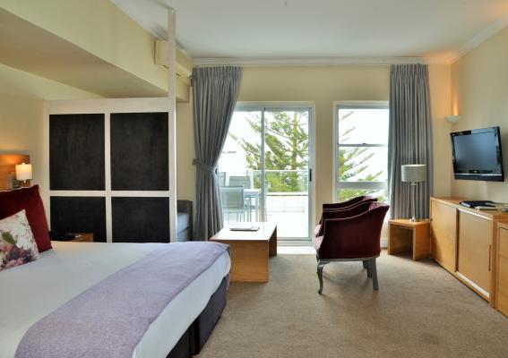 The Peninsula All-Suite Hotel - 209623