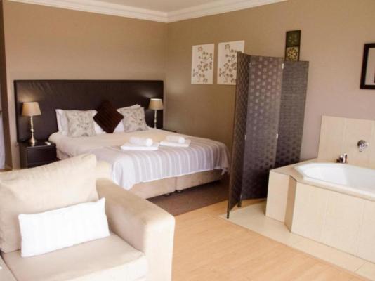Three Oaks and an Aloe Boutique Hotel - 217357