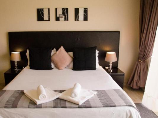 Three Oaks and an Aloe Boutique Hotel - 217365