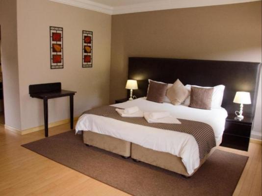 Three Oaks and an Aloe Boutique Hotel - 217369