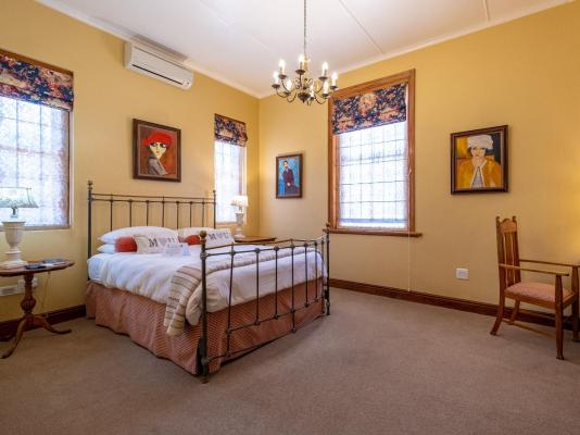 Acorn Guest House - 220680