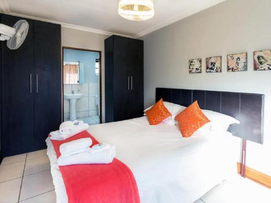 OR Tambo Guest House - 221757