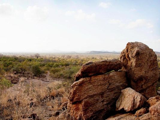 Comar Lodge - Views Over Baobab Valley