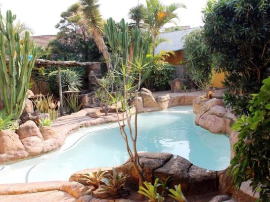 Flintstones Guest House Durban - 224295