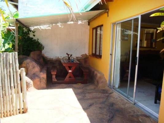 Flintstones Guest House Durban - 224296