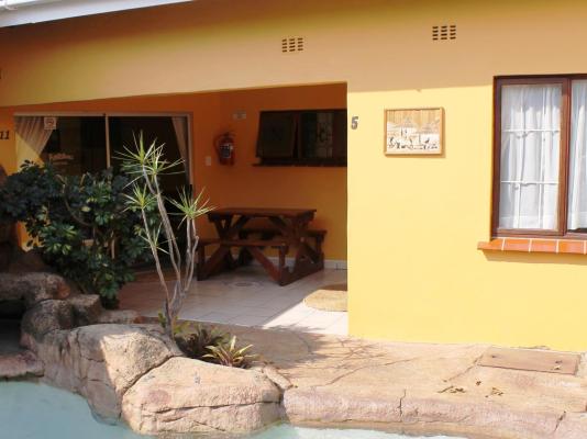 Flintstones Guest House Durban - 224306