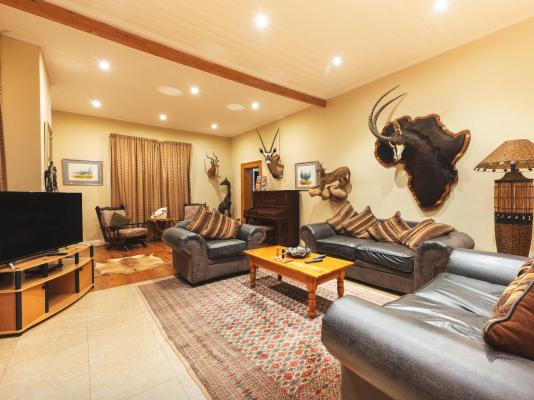 Temba Private Game Reserve Olive Park Safari Lodge  - 225554