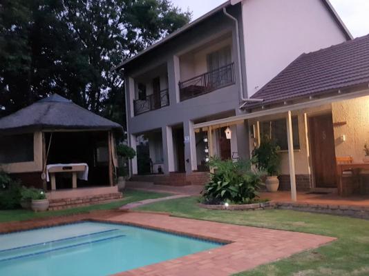 Aandbloem Guest House - 227241